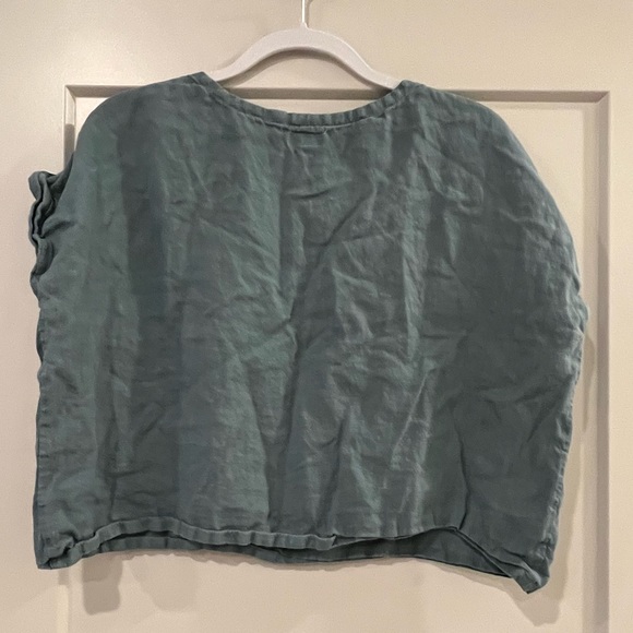 Yuki Buttons Handmade Clothes Crop Top with Heart - Picture 4 of 4